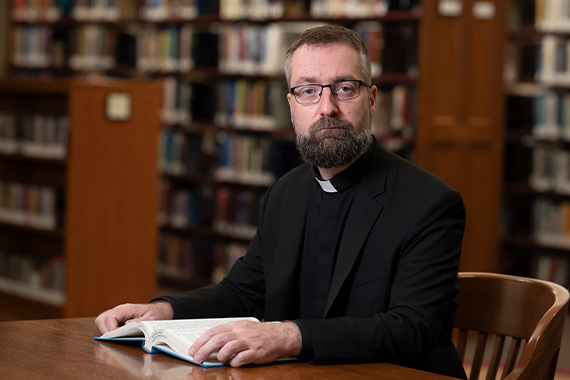 Monsignore Fredrik Hansen wurde vom Papst  zum künftigen Bischof von Oslo ernannt. (Foto: Oslo Katolske Bispedømme)