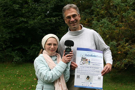 Stina Gregor und ihr Vater Pastor Martin Gregor sind beim RaKiKi mit dabei. (Foto: Privat)