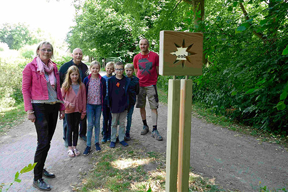 Der KinderPilgerClub Telgte und die katholische Kirchengemeinde St. Marien Telgte haben mit einem „KinderPilgerWeg“ den ersten Platz beim Bonifatiuspreis 2022 gewonnen. Foto: Richard Schu-Schätter  