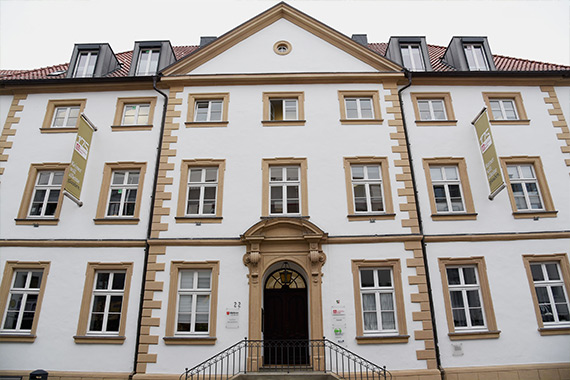 Die Zentrale des Bonifatiuswerkes der deutschen Katholiken in Paderborn. (Foto: Simon Helmers/Bonifatiuswerk)