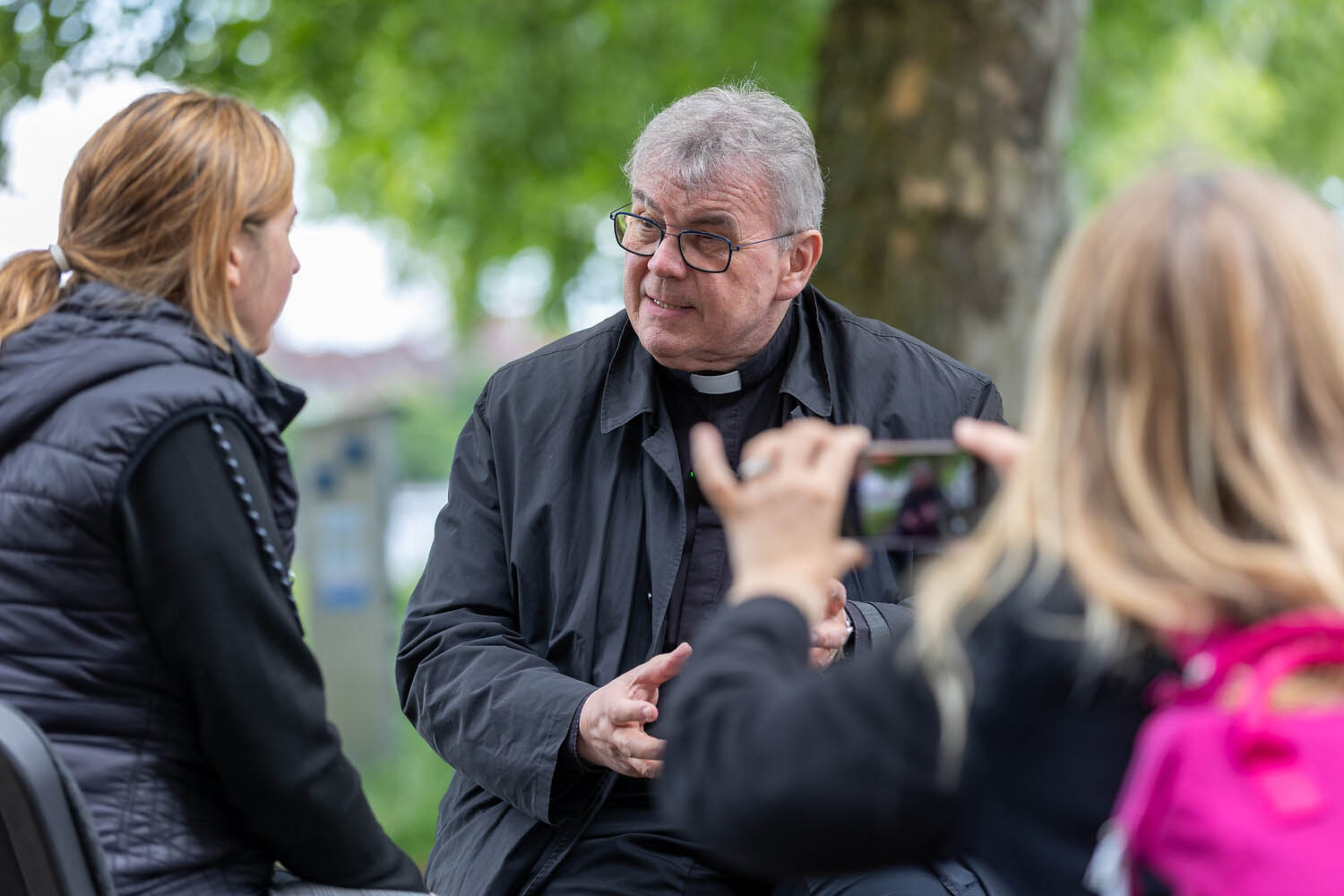 Bonifatiuswerk-Generalsekretär Monsignore Georg Austen beim Interview