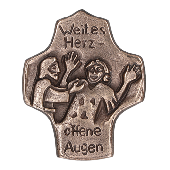 Bronzekreuz "Weites Herz - offene Augen"