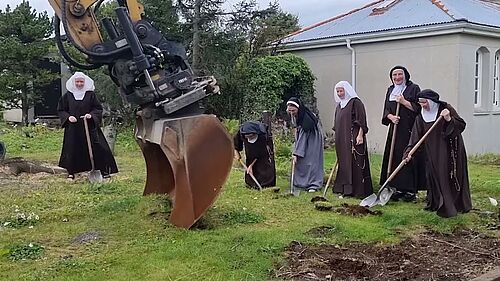 Wenn Glaube Wurzeln schlägt: Spatenstich für Klostererweiterung in Island, Bonifatiuswerk